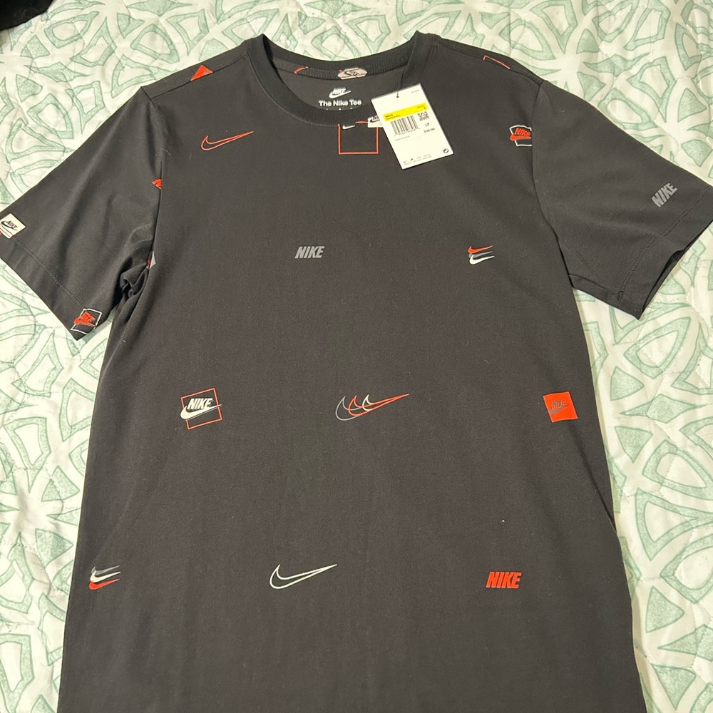 Nike T-Shirt ✅